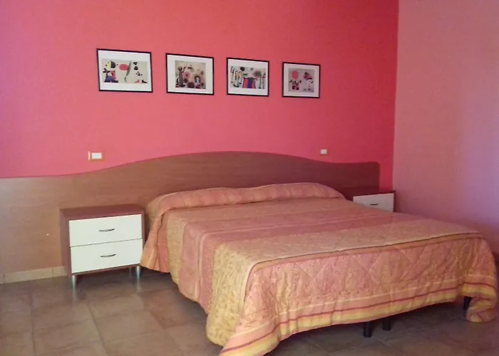 לינה וארוחת בוקר Lu Casale 3*