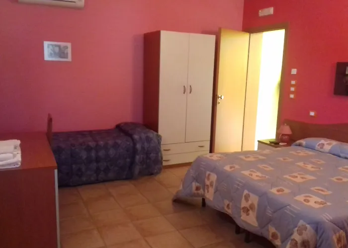 לינה וארוחת בוקר Lu Casale סן צ'זריו די לצ'ה