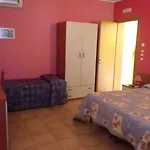 ベッド・アンド・ブレックファスト Lu Casale サン・チェザーリオ・ディ・レッチェ