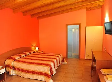 Nocleg ze śniadaniem Lu Casale San Cesario di Lecce