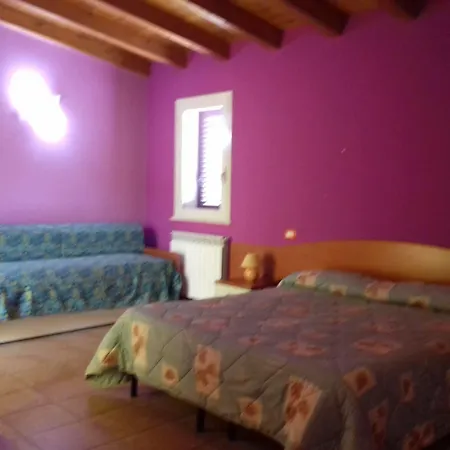 Nocleg ze śniadaniem Lu Casale San Cesario di Lecce